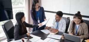 Read more about the article Business Communication Reimagined: 7 Powerful Benefits of Technology