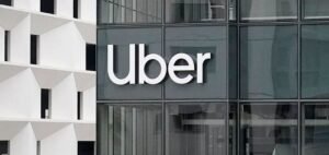 Read more about the article Uber Invests $300 Million in Lucid to Launch 20,000 Nuro-Powered Robotaxis