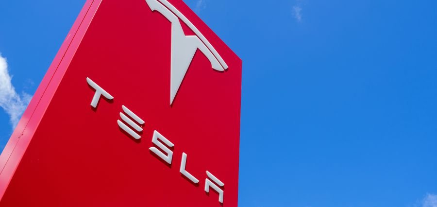 You are currently viewing Tesla Expands Energy Business in UK with Retail Licence from Ofgem